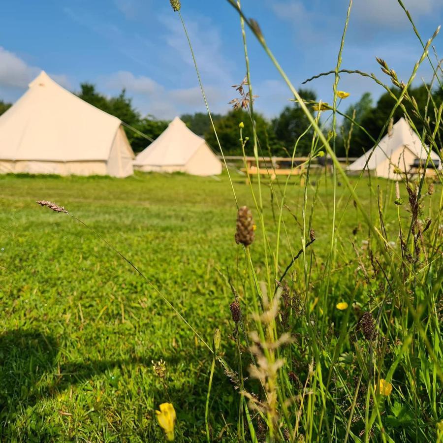 Bell Tent Glamping At Marwell Resort 윈체스터 외부 사진